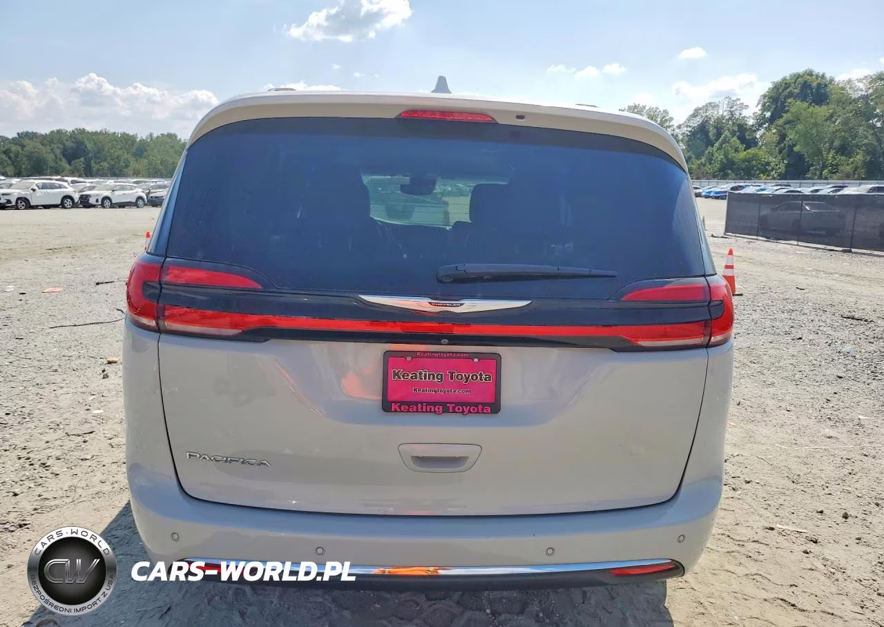2021 Chrysler Pacifica Touring L VIN:2C4RC1BG1MR547028 - 6