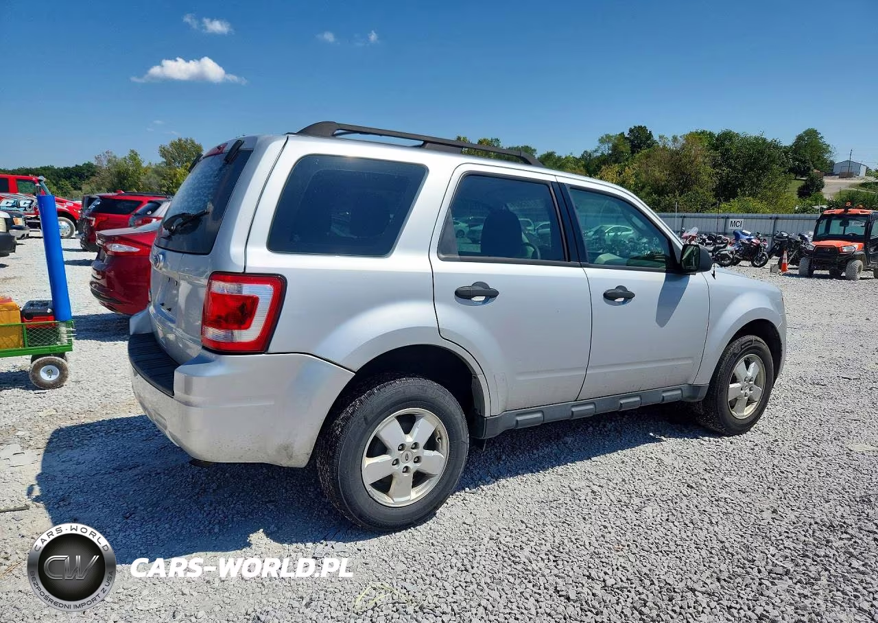 2012 Ford Escape Xls VIN:1FMCU0C78CKC62895 - 3