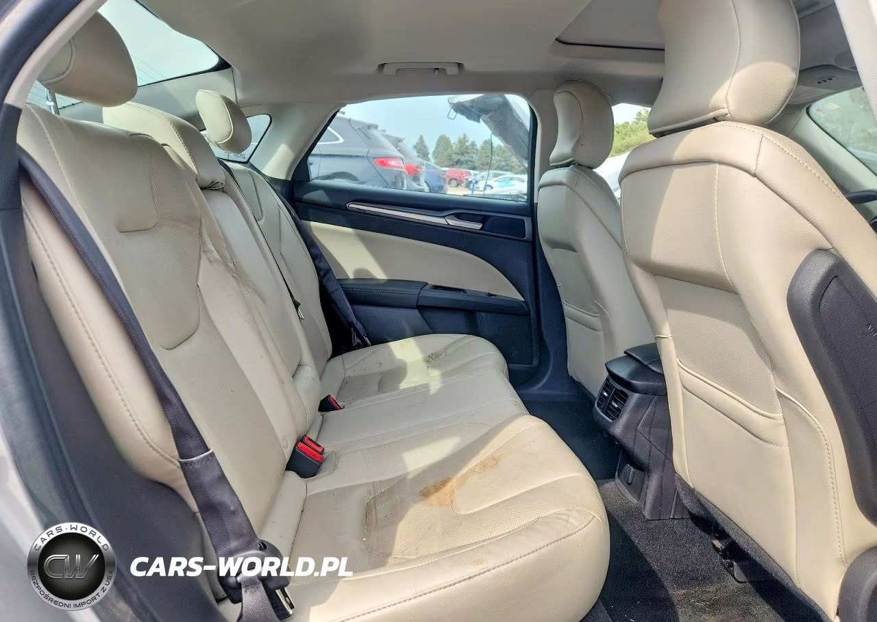 2016 Ford Fusion Titanium VIN:3FA6P0D9XGR211186 - 10