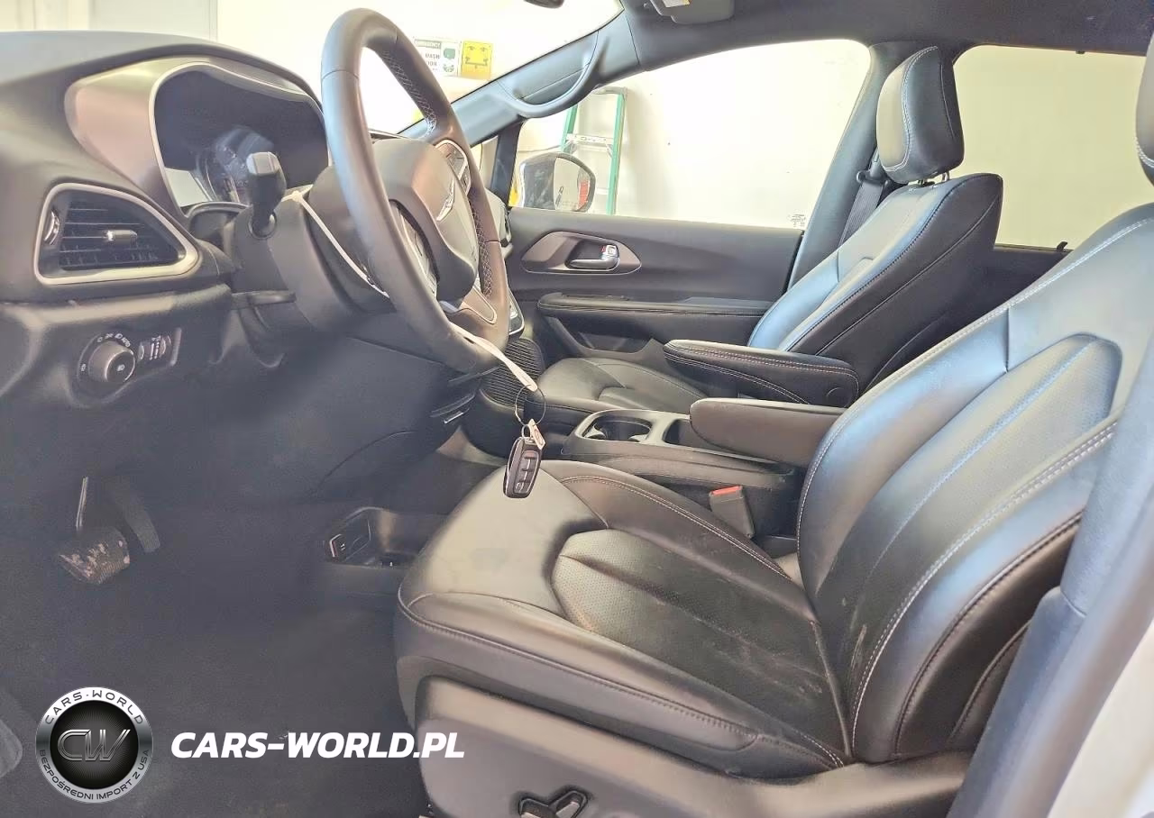 2025 Chrysler Pacifica Select VIN:2C4RC1BG7SR513155 - 7