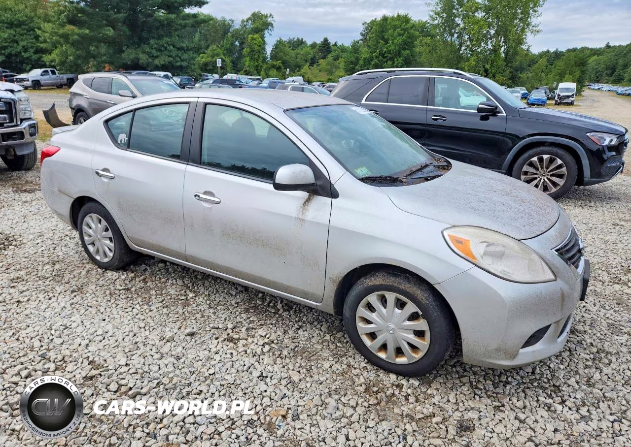 2013 Nissan Versa 1.6 S VIN:3N1CN7AP3DL846752 - 4