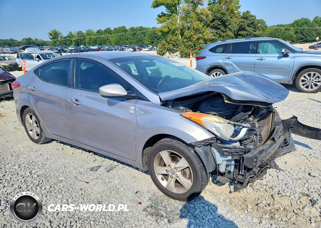 2013 Hyundai Elantra Gls VIN:KMHDH4AE4DU939738 - 4