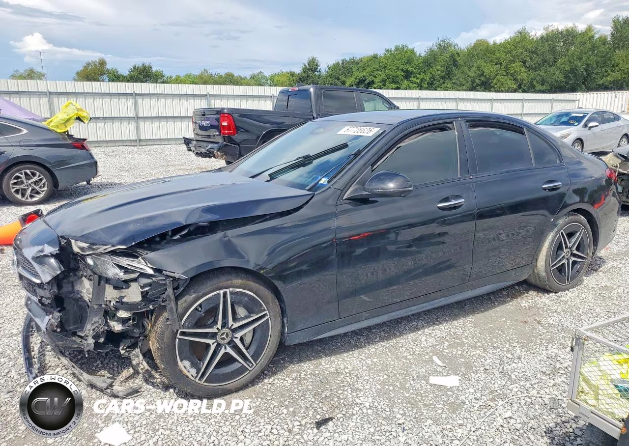 2024 Mercedes-Benz C 300 – zdjęcie 1 z 12