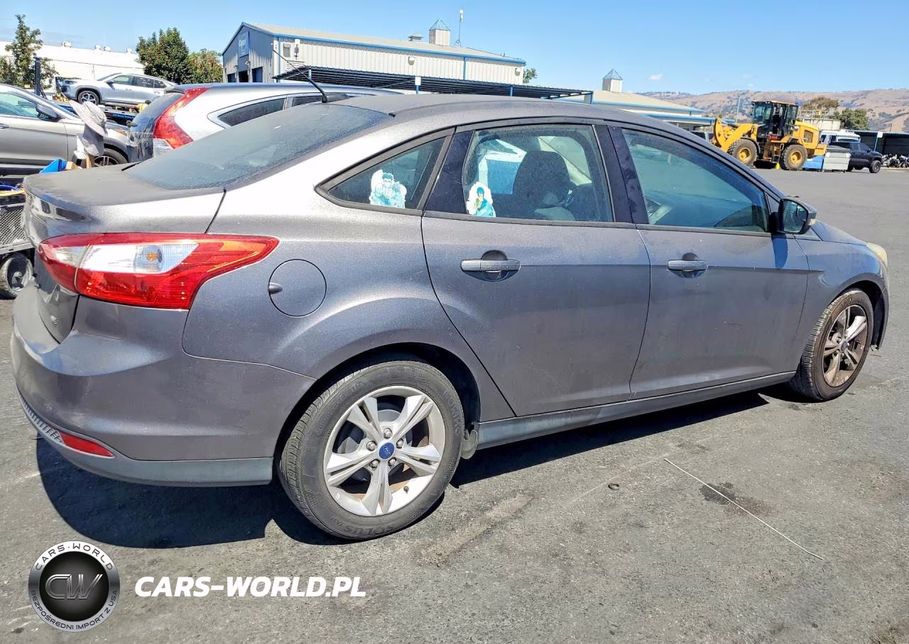 2013 Ford Focus Se VIN:1FADP3F26DL153760 - 3