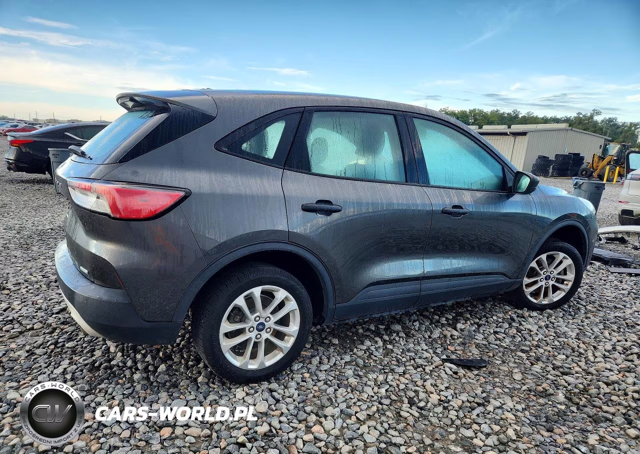 2020 Ford Escape S VIN:1FMCU0F62LUA69519 - 3