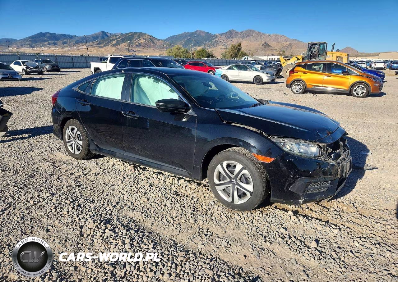 2018 Honda Civic Lx VIN:2HGFC2F5XJH572806 - 4