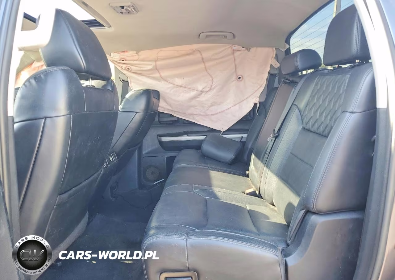 2018 Toyota Tundra Platinum VIN:5TFAY5F14JX741187 - 10