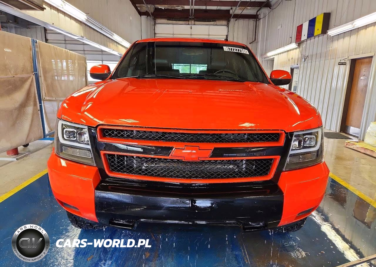 2010 Chevrolet Suburban K1500 Lt VIN:1GNUKJE38AR244696 - 5