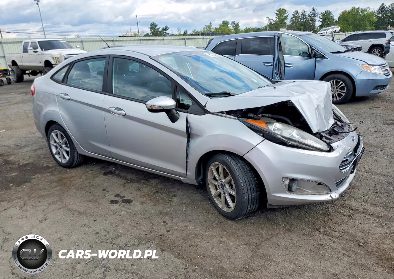 2015 Ford Fiesta Se VIN:3FADP4BJ8FM178325 - 4