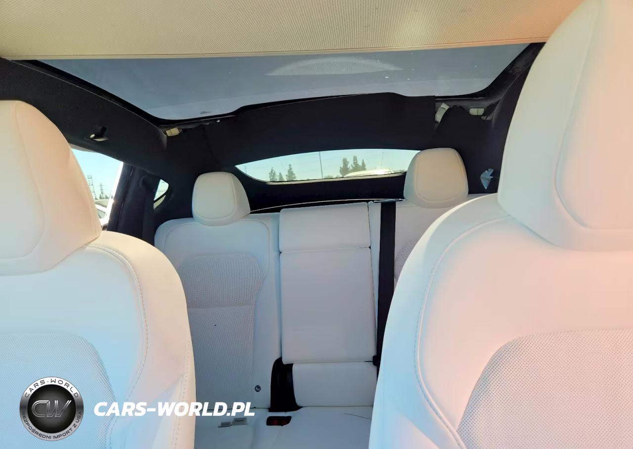 2026 Tesla Model Y VIN:7SAYGDED3TF613997 - 10