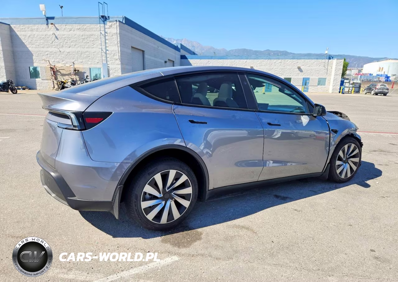 2026 Tesla Model Y VIN:7SAYGDED3TF613997 - 3