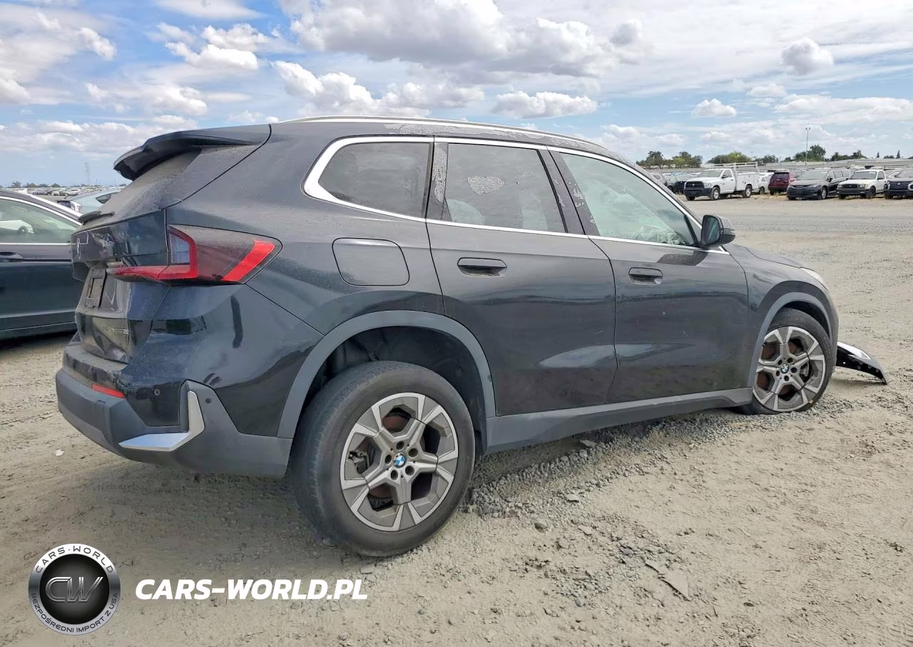 2023 BMW X1 xDrive28I VIN:WBX73EF04P5W82181 - 3