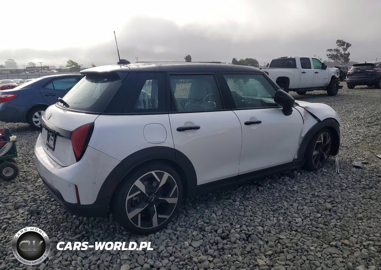 2025 Mini Cooper Base VIN:WMW43GD08S2X39505 - 3