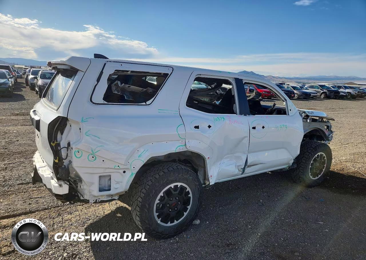 2026 Toyota 4Runner Trd Off-Road Premium Hv VIN:JTEVB5BR2T5027714 - 3