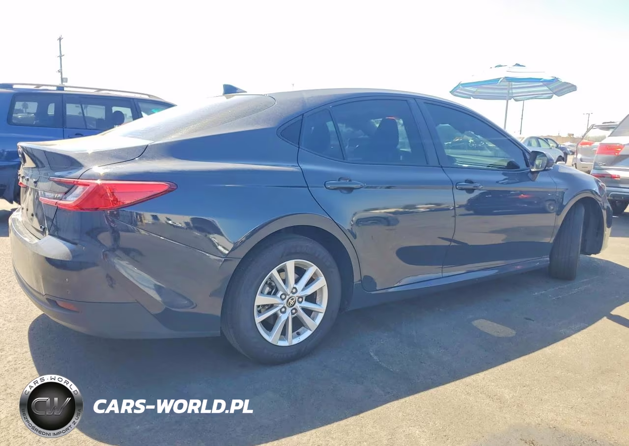 2025 Toyota Camry Le VIN:4T1DAACK6SU136741 - 3