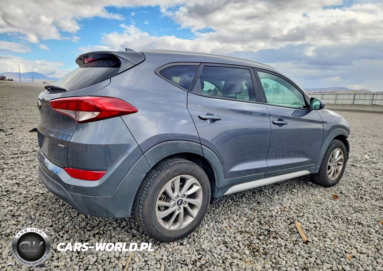 2018 Hyundai Tucson Sel VIN:KM8J3CA41JU623860 - 3