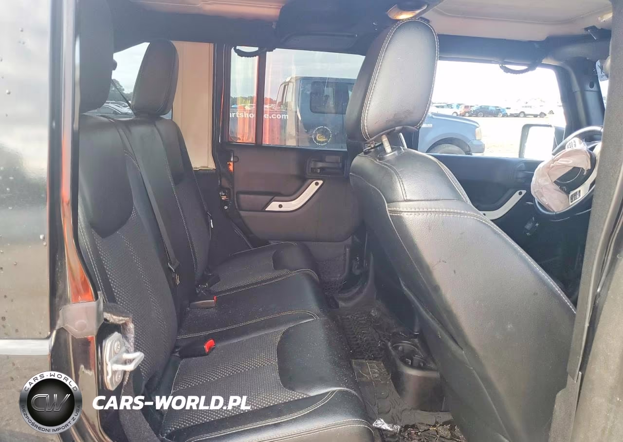 2015 Jeep Wrangler Unlimited Sahara VIN:1C4BJWEG5FL607856 - 11