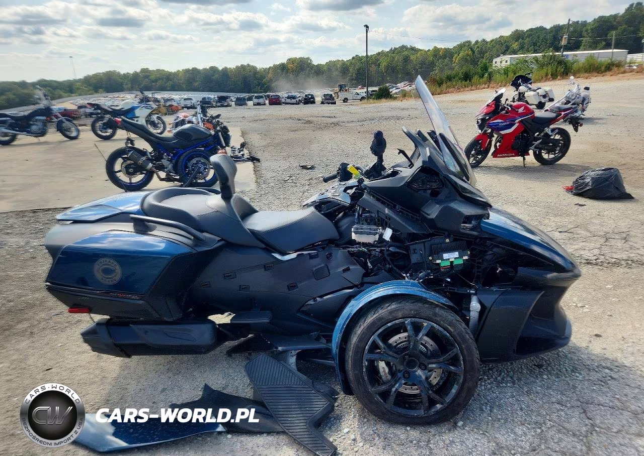 2021 Can-Am Spyder Roadster Rt VIN:2BXNBDD27MV003547 - 1