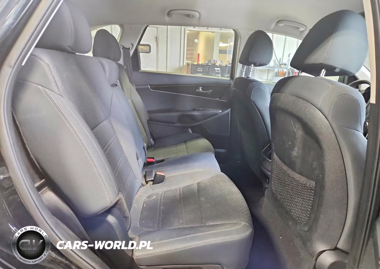 2020 Kia Sorento Lx VIN:5XYPGDA32LG657875 - 11