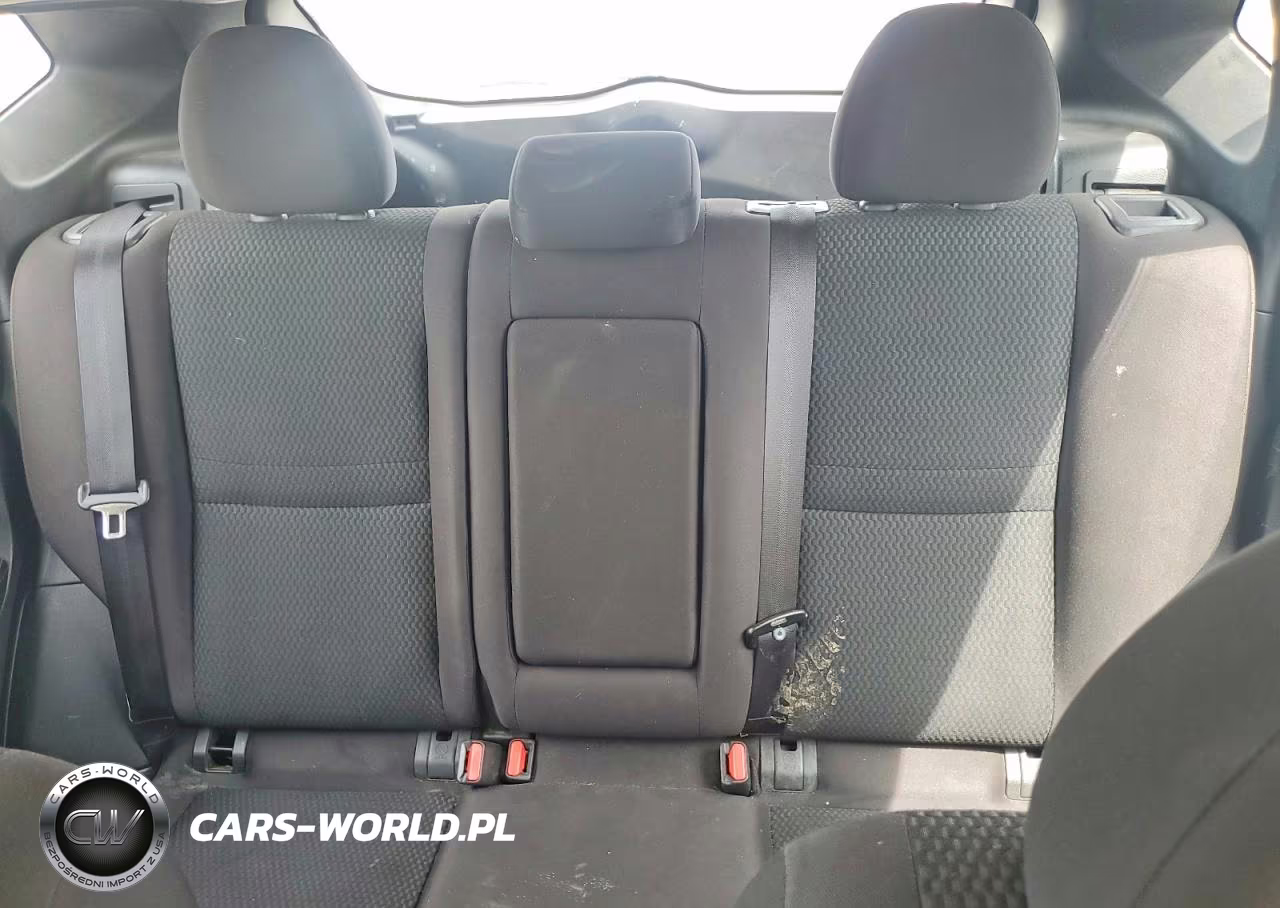 2018 Nissan Rogue Sport S VIN:JN1BJ1CR2JW263646 - 10