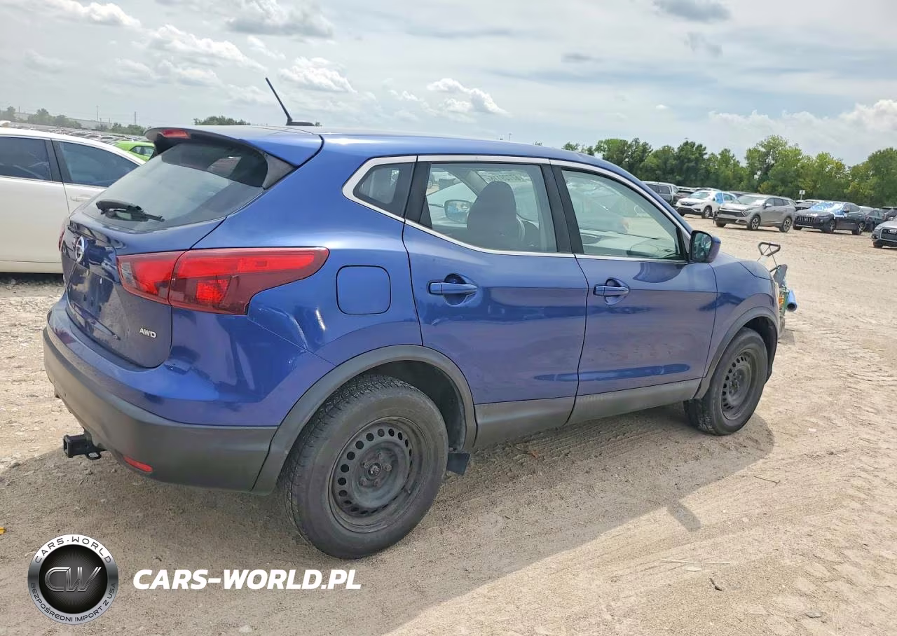 2018 Nissan Rogue Sport S VIN:JN1BJ1CR2JW263646 - 3