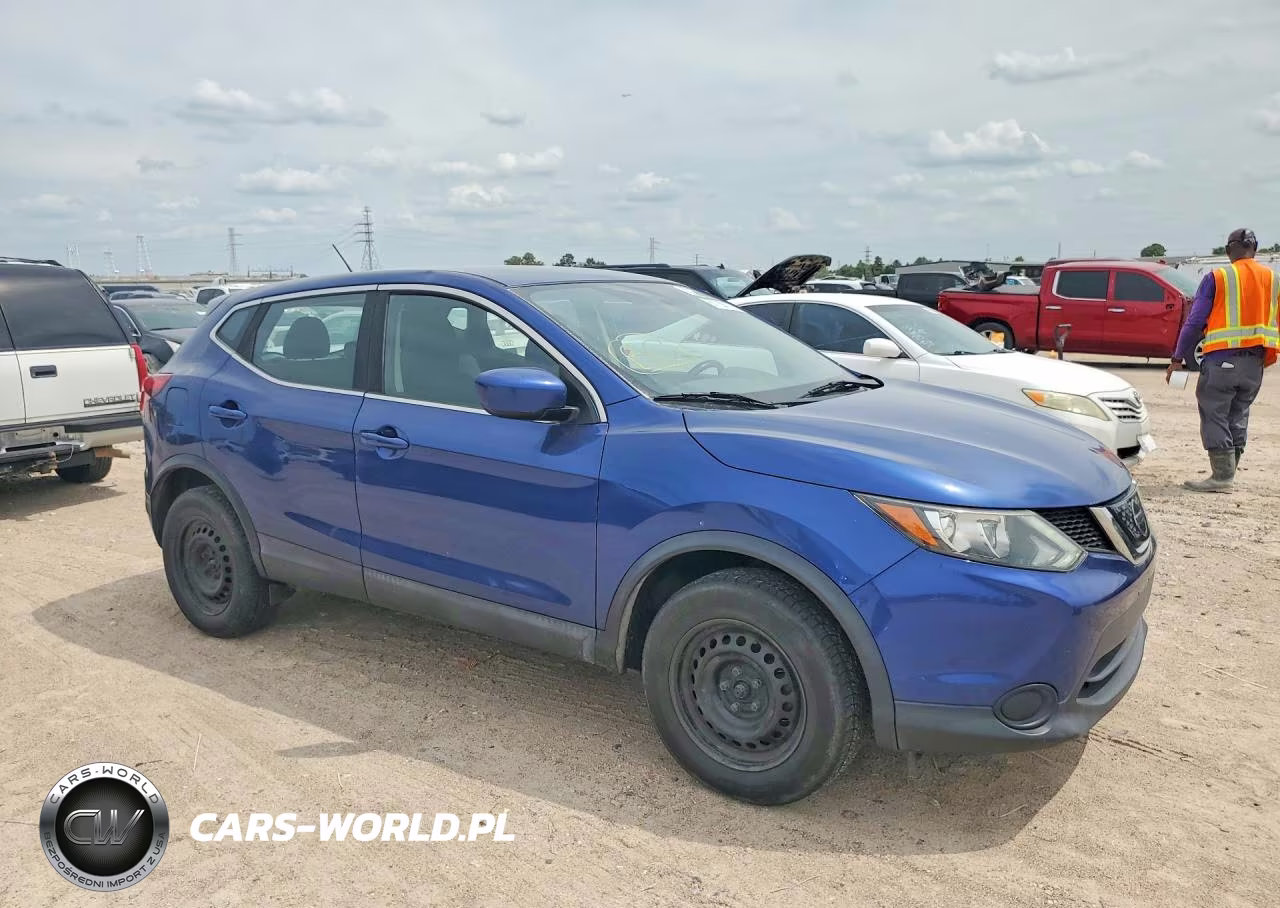 2018 Nissan Rogue Sport S VIN:JN1BJ1CR2JW263646 - 4
