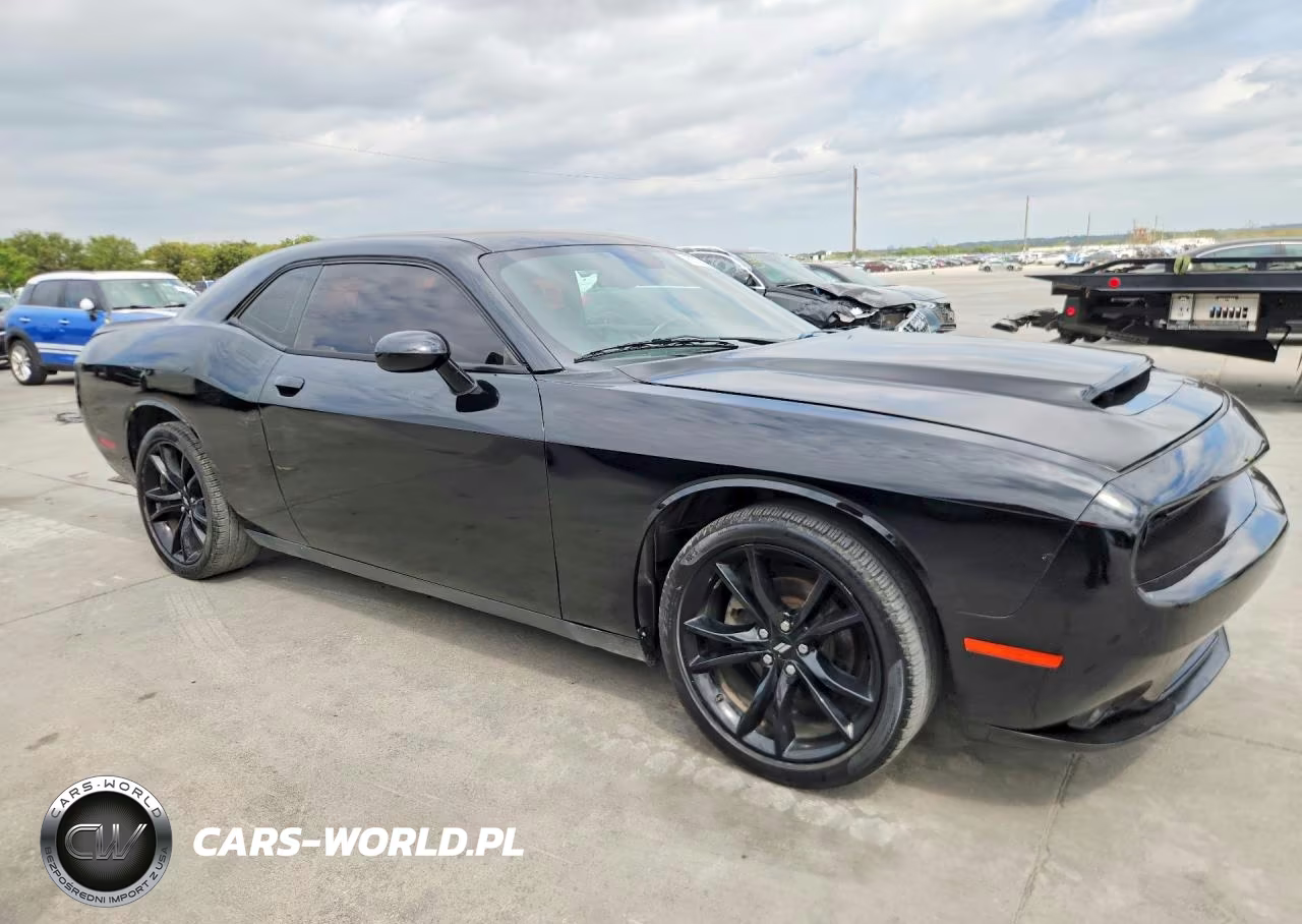 2018 Dodge Challenger Sxt VIN:2C3CDZAG0JH132498 - 4