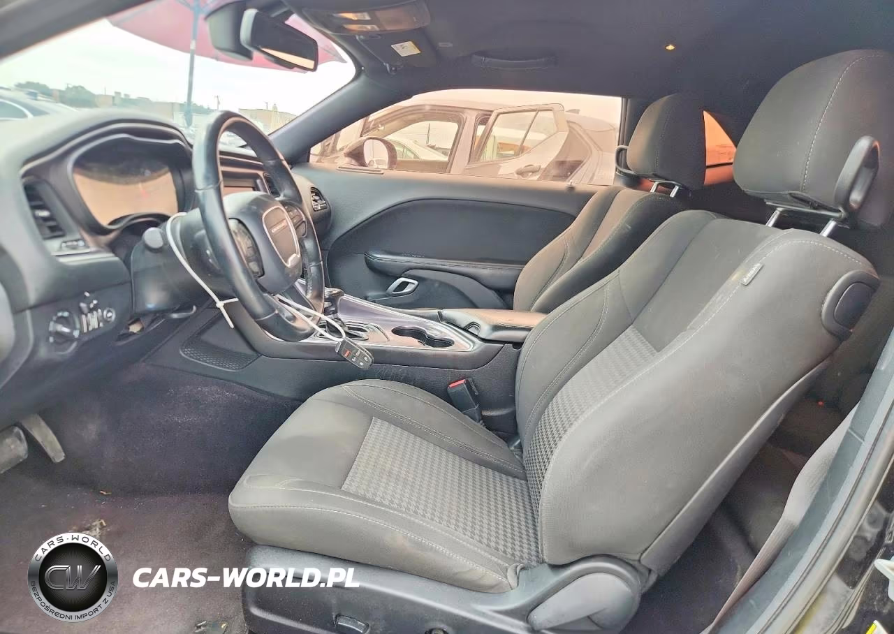 2018 Dodge Challenger Sxt VIN:2C3CDZAG0JH132498 - 7