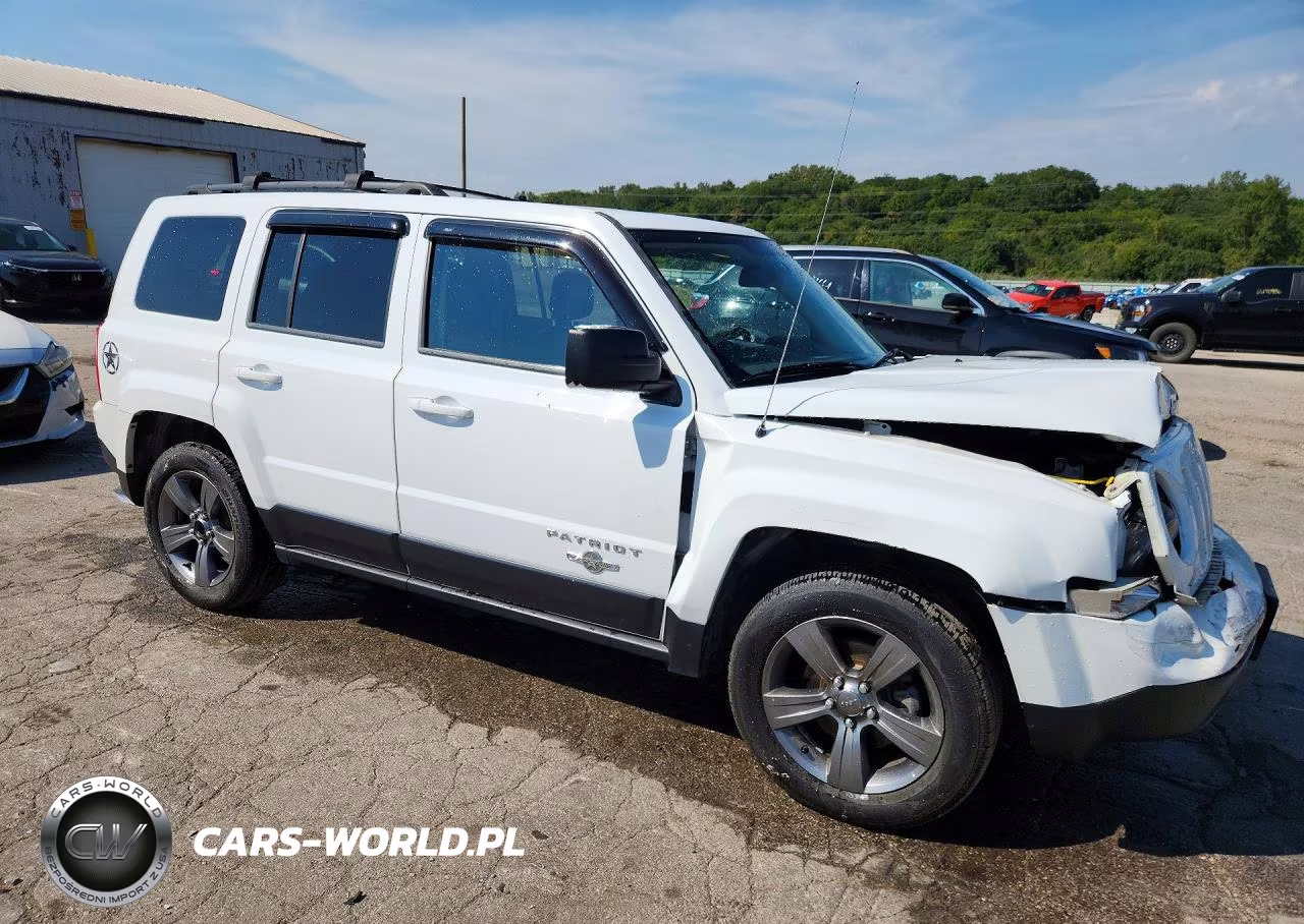 2014 Jeep Patriot Latitude VIN:1C4NJPFA7ED624888 - 4