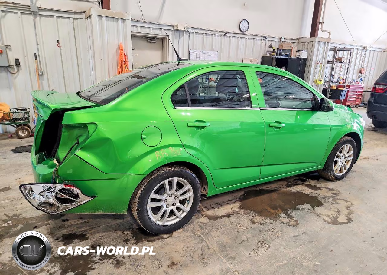 2014 Chevrolet Sonic Lt VIN:1G1JC5SG9E4240272 - 3
