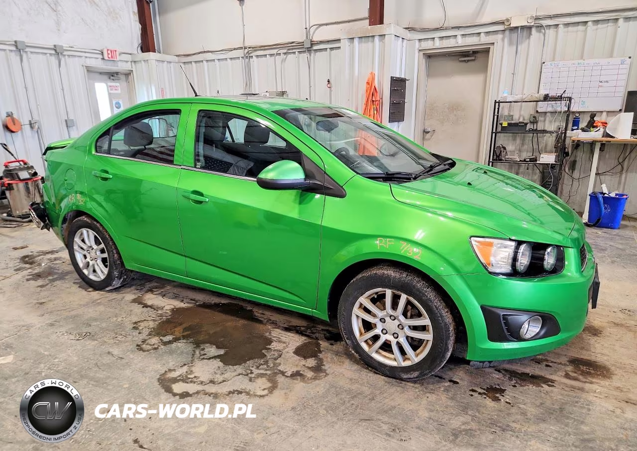 2014 Chevrolet Sonic Lt VIN:1G1JC5SG9E4240272 - 4