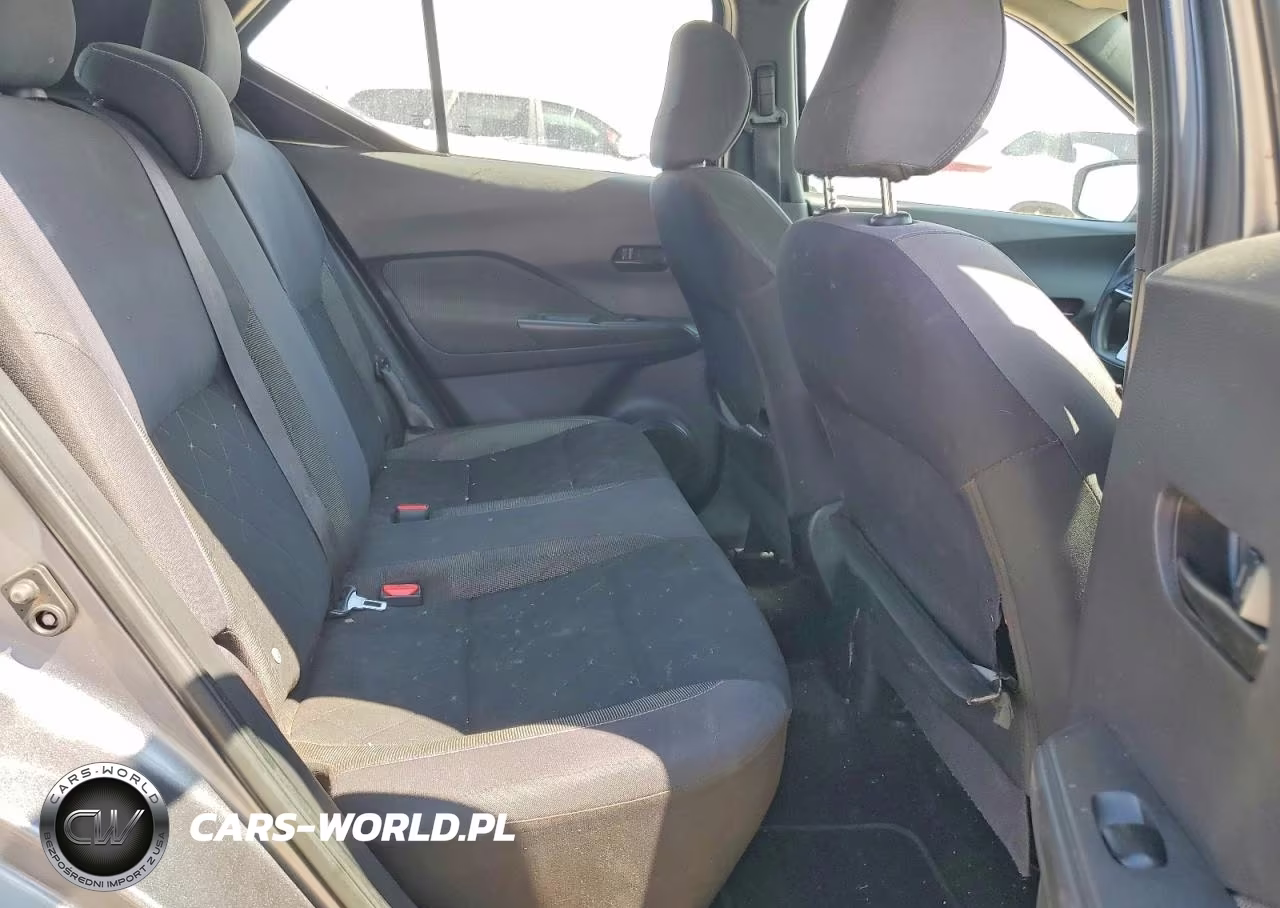 2019 Nissan Kicks S VIN:3N1CP5CU2KL541189 - 11