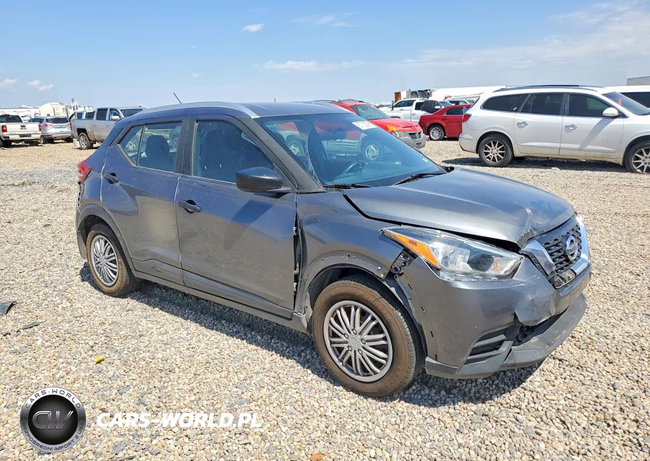 2019 Nissan Kicks S VIN:3N1CP5CU2KL541189 - 4