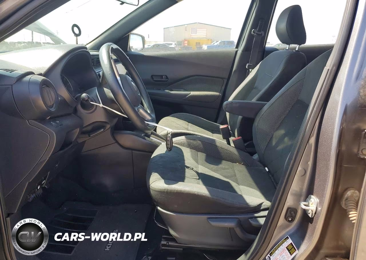 2019 Nissan Kicks S VIN:3N1CP5CU2KL541189 - 7