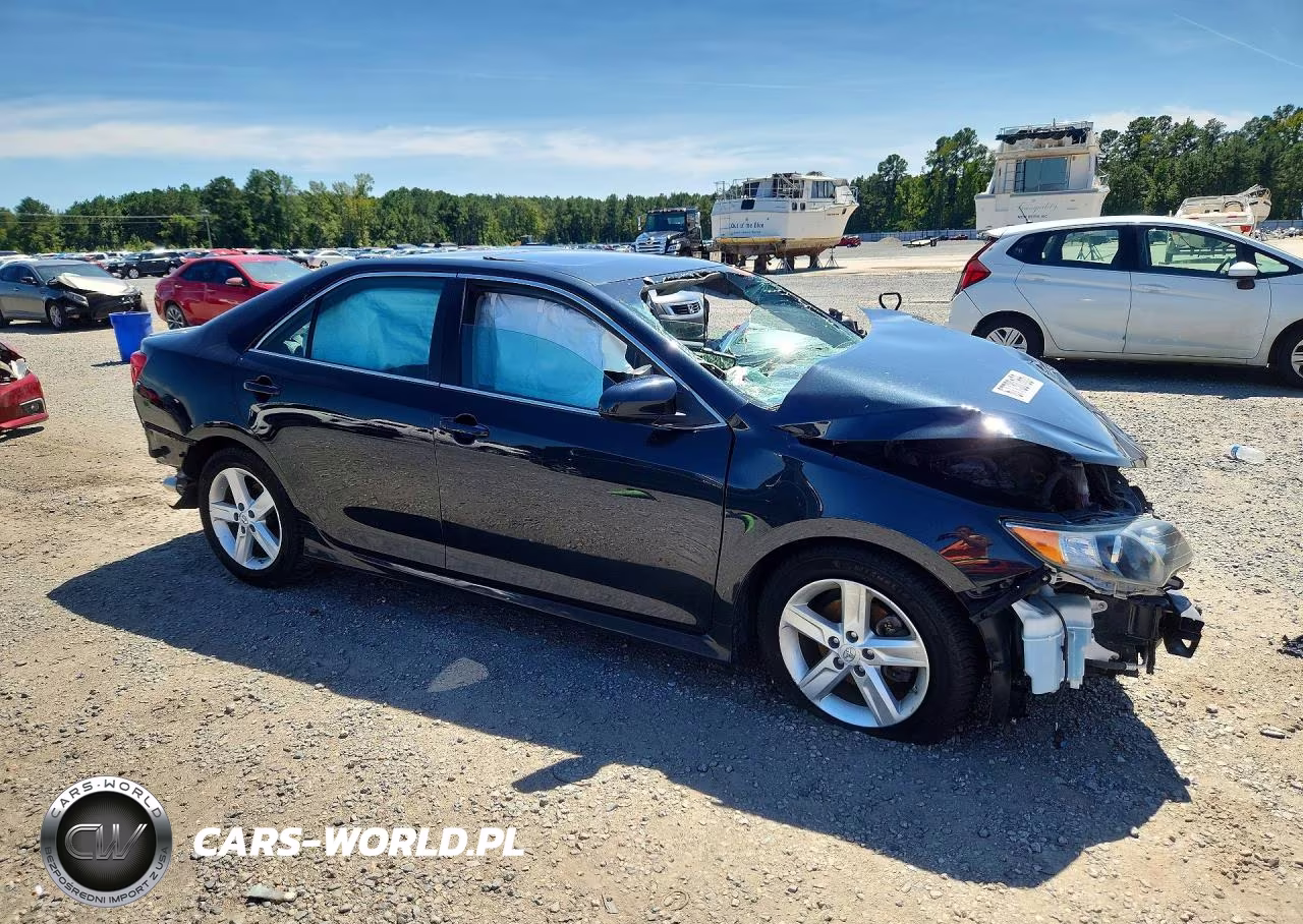 2013 Toyota Camry Se VIN:4T1BF1FK2DU721842 - 4