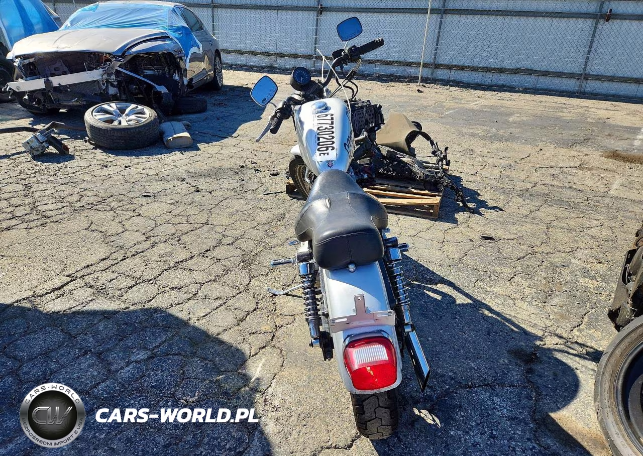 2000 Harley-Davidson Xl883 VIN:1HD4CAM1XYK119125 - 4