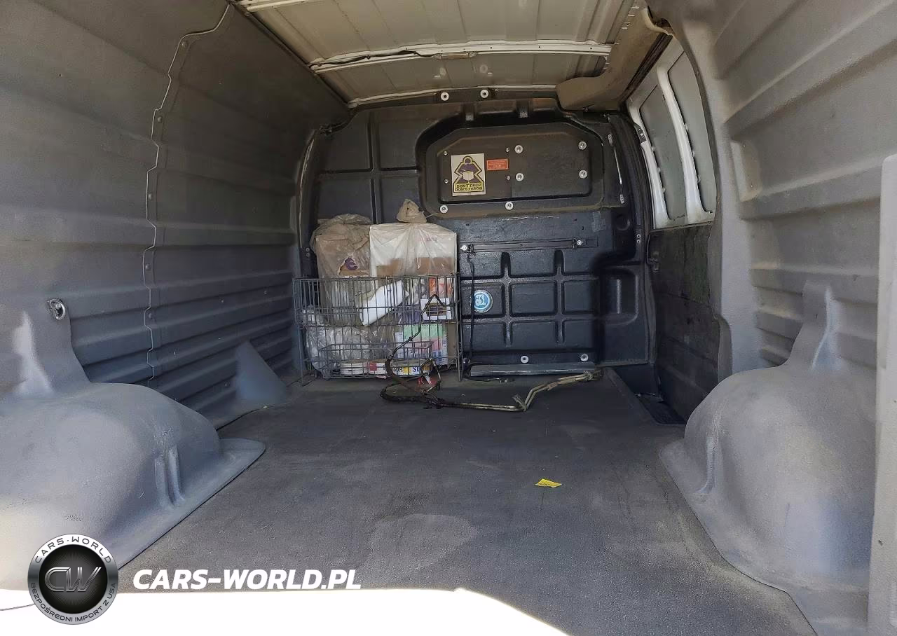 2017 Chevrolet Express 2500 Cargo Delivery Van VIN:1GCWGAF12H1308630 - 10