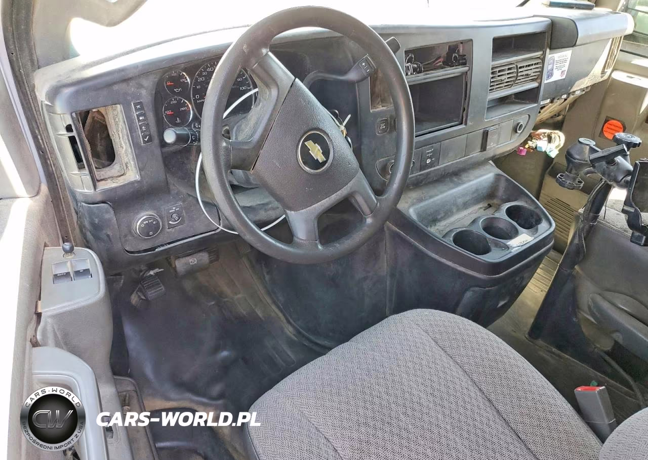 2017 Chevrolet Express 2500 Cargo Delivery Van VIN:1GCWGAF12H1308630 - 8