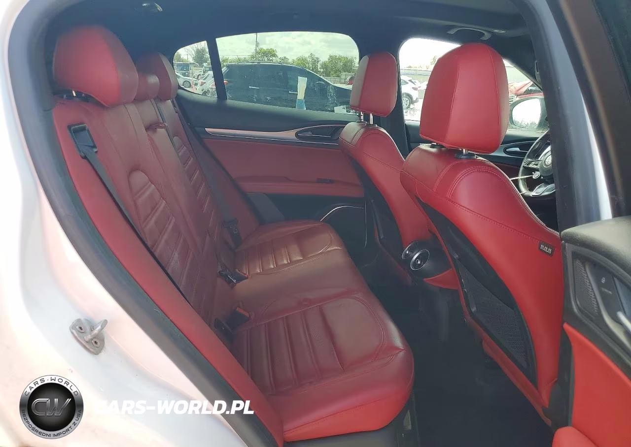 2021 Alfa Romeo Stelvio Ti VIN:ZASPAKBN4M7D19261 - 11