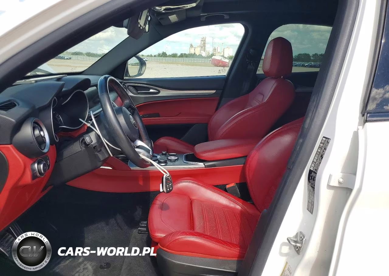 2021 Alfa Romeo Stelvio Ti VIN:ZASPAKBN4M7D19261 - 7