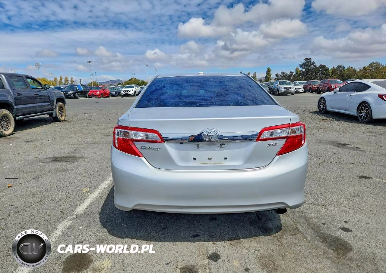 2014 Toyota Camry Xle VIN:4T4BF1FKXER387485 - 6