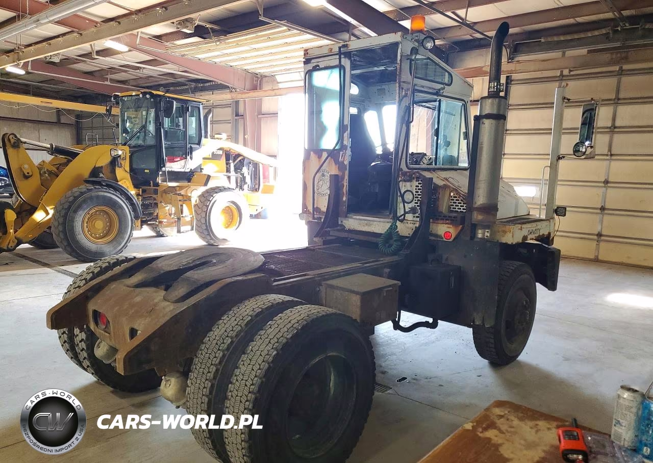2003 Capacity Of Texas Tj5000 - Yard Truck VIN:4LMBB21113L013864 - 2