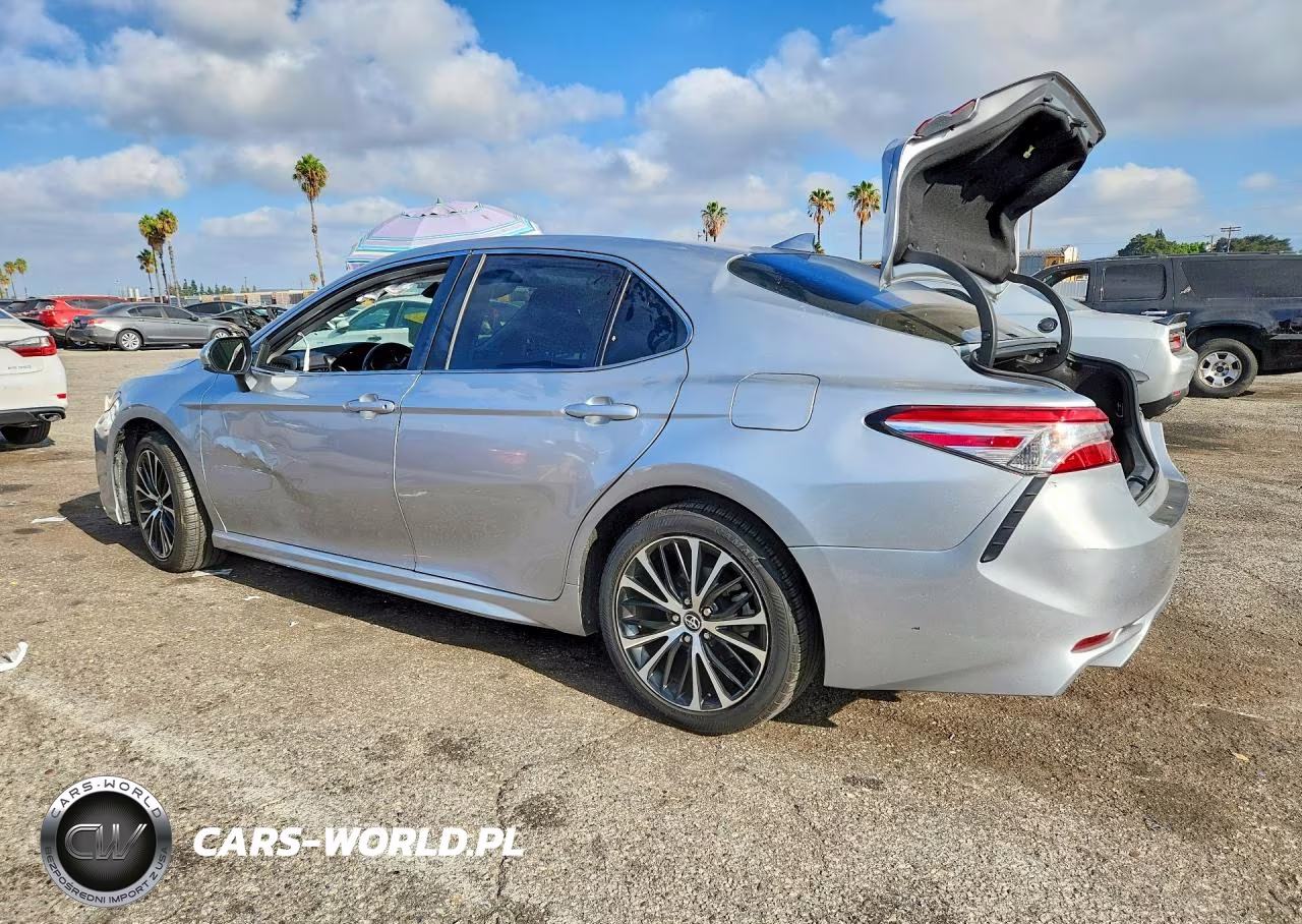 2020 Toyota Camry Se VIN:4T1G11AK8LU886384 - 2
