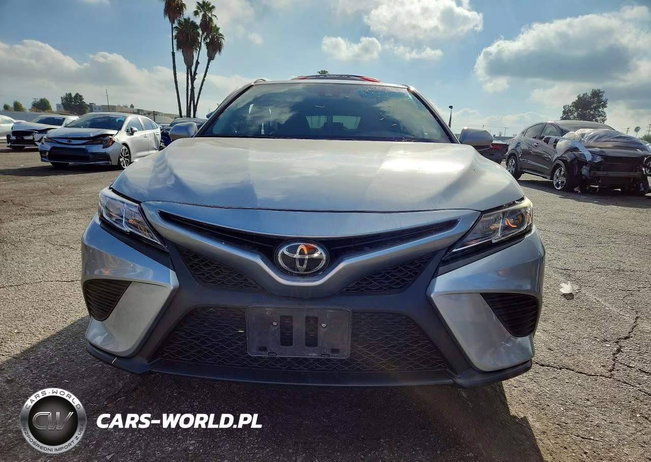 2020 Toyota Camry Se VIN:4T1G11AK8LU886384 - 5