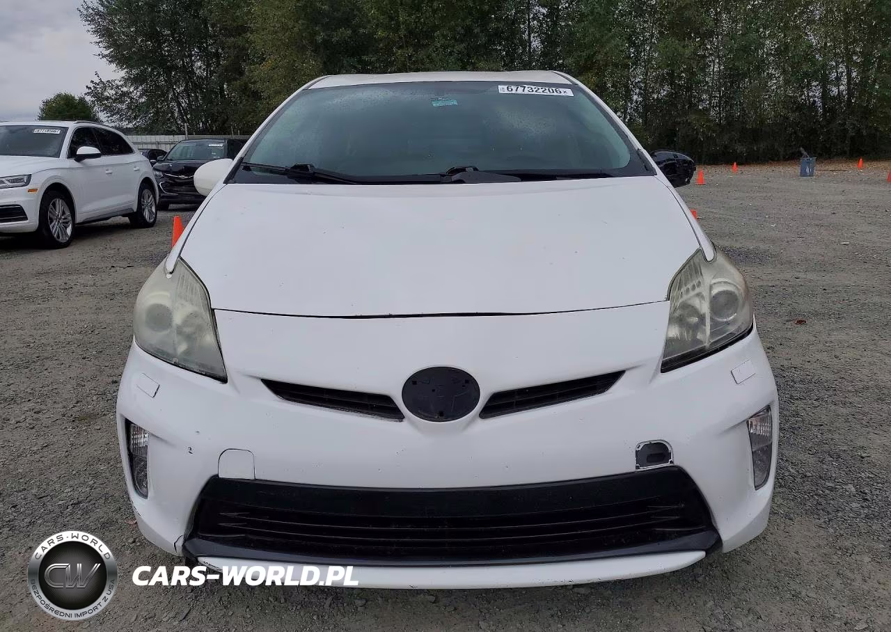 2013 Toyota Prius Two VIN:JTDKN3DU8D0339457 - 5