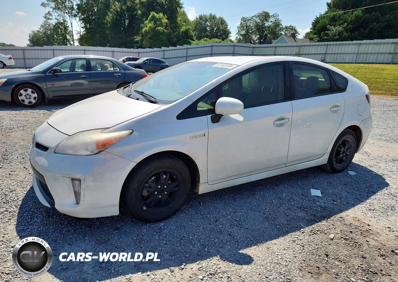 2013 Toyota Prius Two – zdjęcie 1 z 12