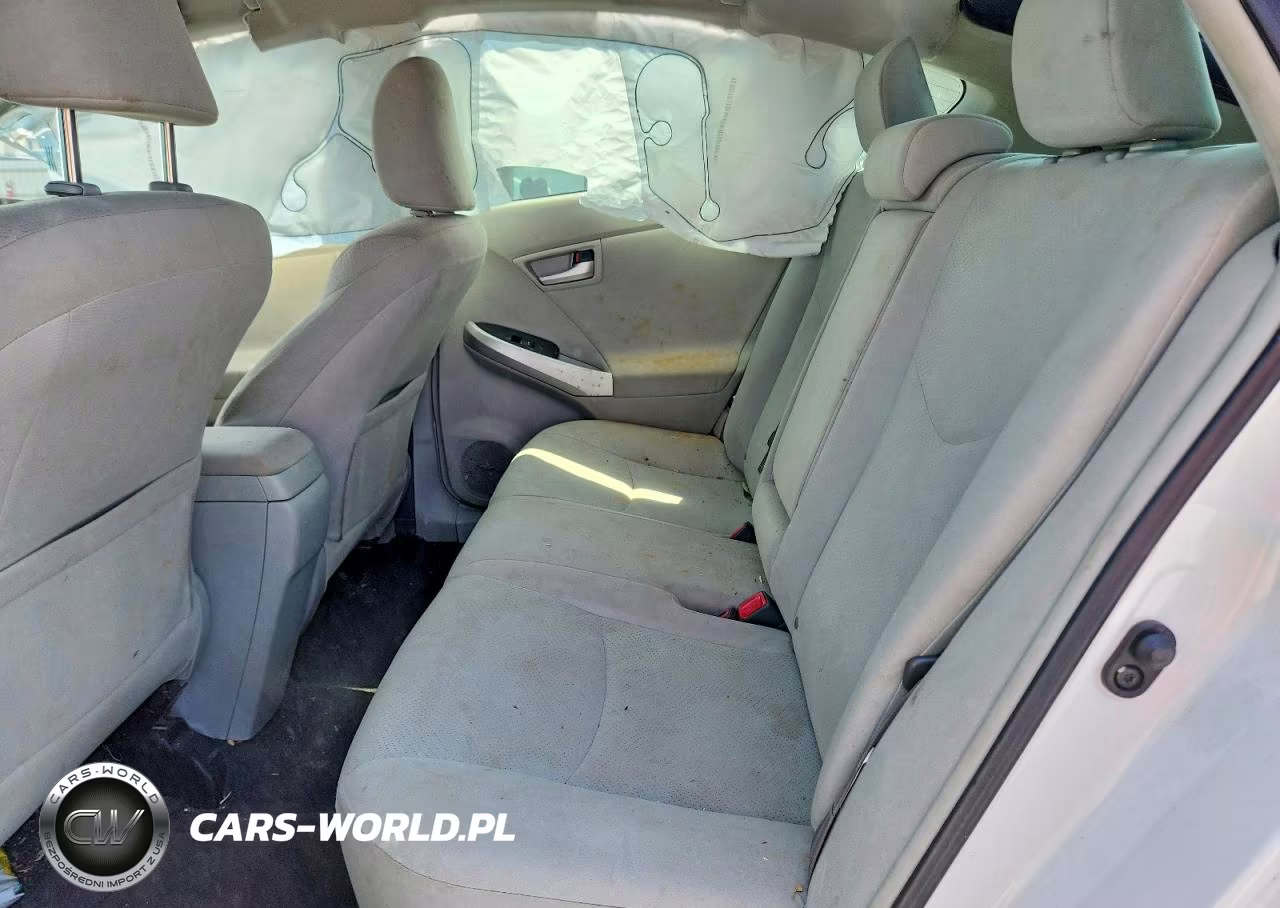 2013 Toyota Prius Two VIN:JTDKN3DU8D0347185 - 10