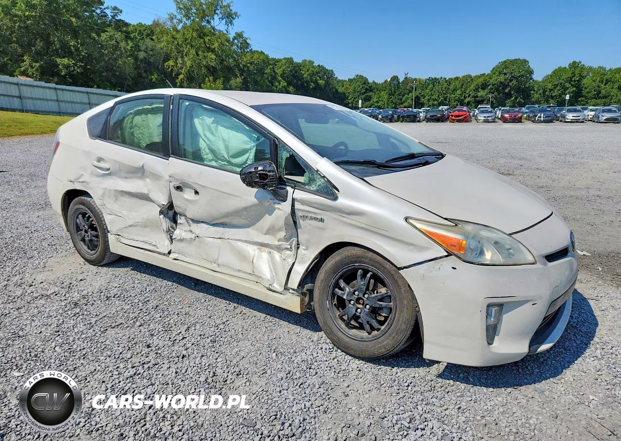 2013 Toyota Prius Two VIN:JTDKN3DU8D0347185 - 4