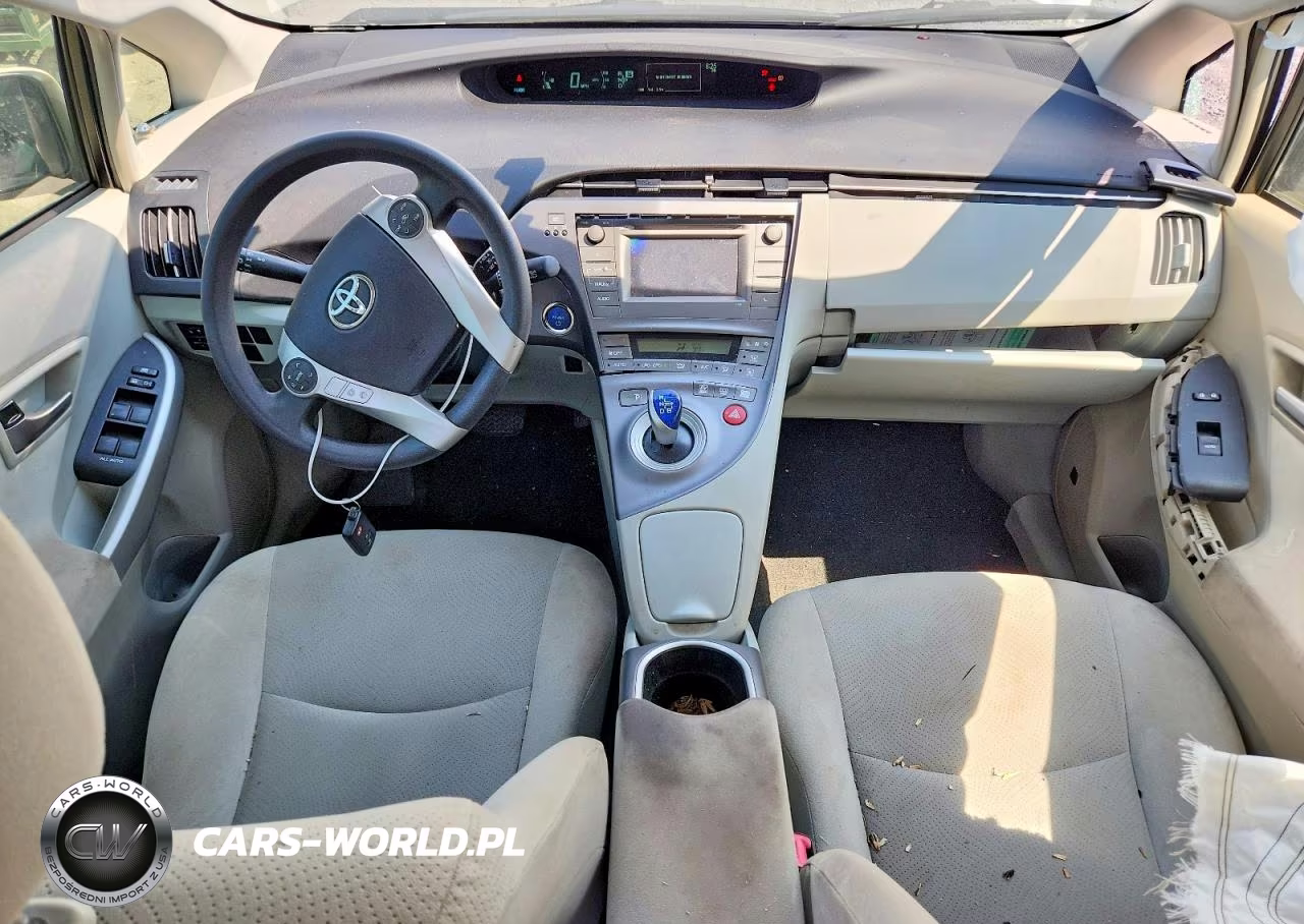 2013 Toyota Prius Two VIN:JTDKN3DU8D0347185 - 8