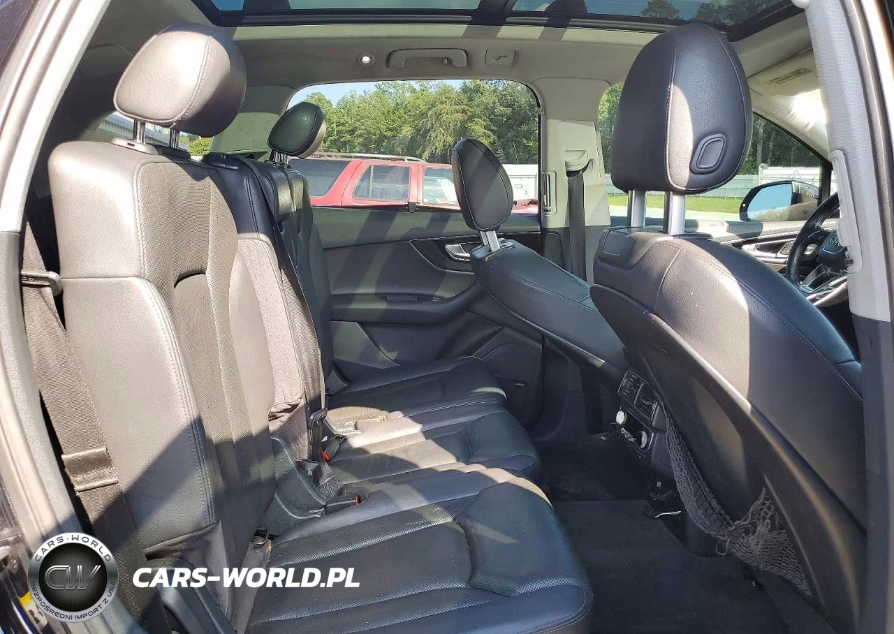 2017 Audi Q7 Premium Plus VIN:WA1LAAF72HD004652 - 11